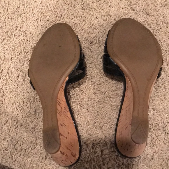 Downsizing my closet! Must have Prada wedges!! - Picture 4 of 6